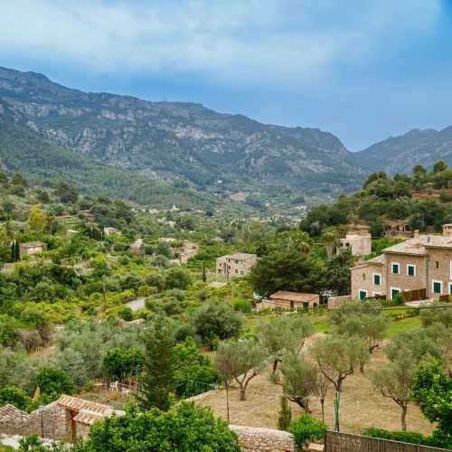 Malerisches Tal im Tramuntana-Gebirge in der Nähe von Sóller auf Mallorca
